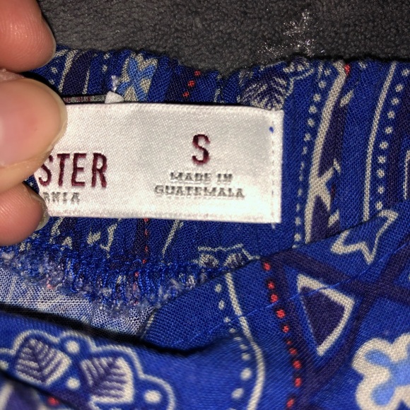 Blue hollister flowy shorts - Picture 3 of 3